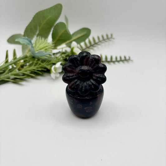 Arfvedsonite with Garnet Flower Pot