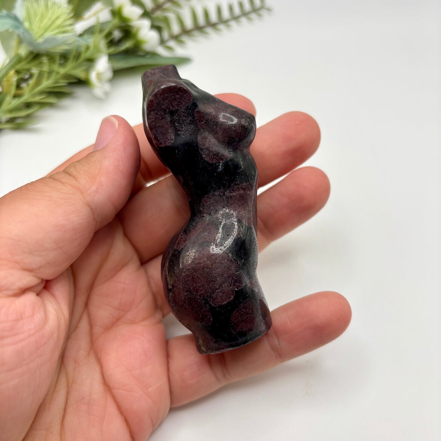 Arfvedsonite with Garnet Goddess
