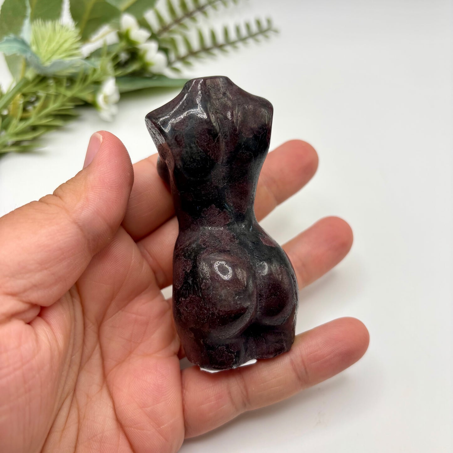 Arfvedsonite with Garnet Goddess