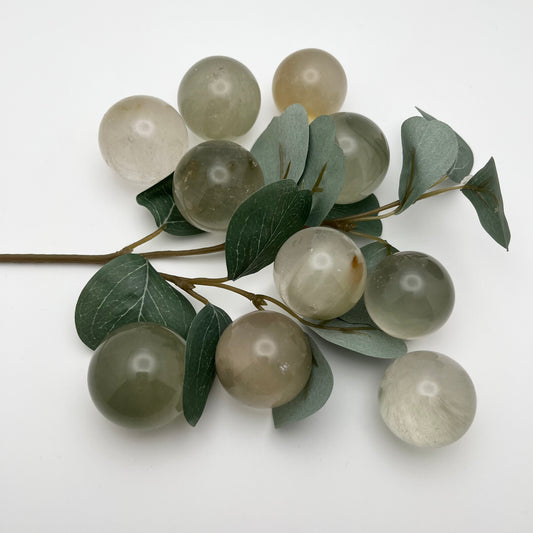 Chlorite in Rutilated Quartz Spheres