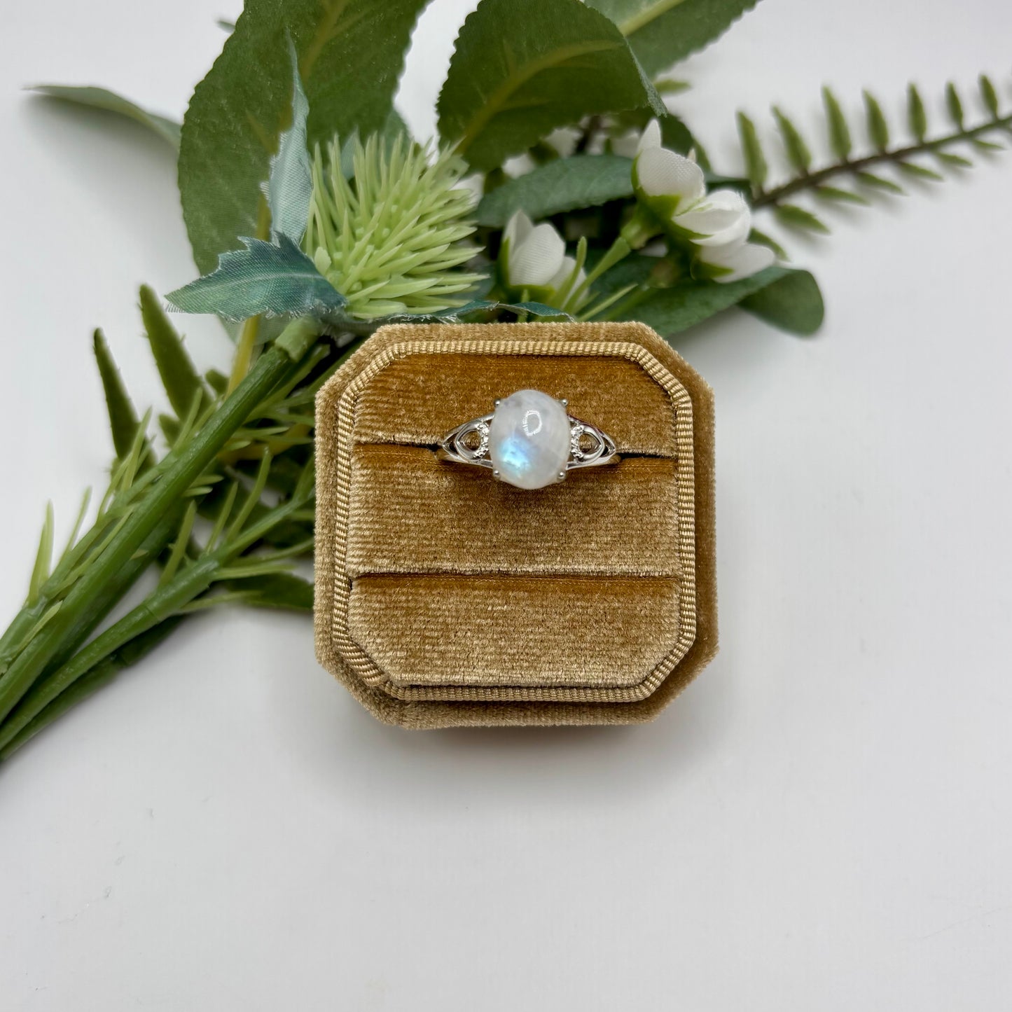 HQ Moonstone Ornamental Ring