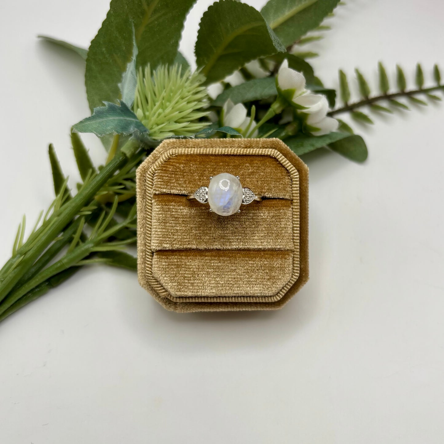 HQ Moonstone Ornamental Ring